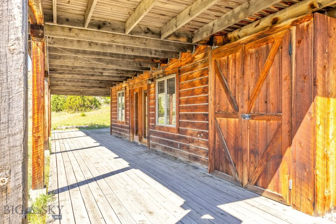 2 Eight Mile Creek Rd, Ennis, Montana 59729, Ennis, Montana 59729, 4 Bedrooms Bedrooms, ,1 BathroomBathrooms,Residential,For Sale,2 Eight Mile Creek Rd, Ennis, Montana 59729,403526