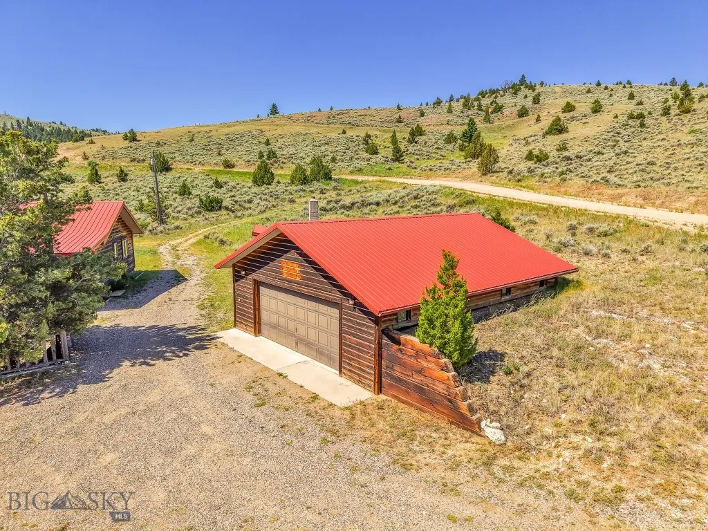2 Eight Mile Creek Rd, Ennis, Montana 59729, Ennis, Montana 59729, 4 Bedrooms Bedrooms, ,1 BathroomBathrooms,Residential,For Sale,2 Eight Mile Creek Rd, Ennis, Montana 59729,403526