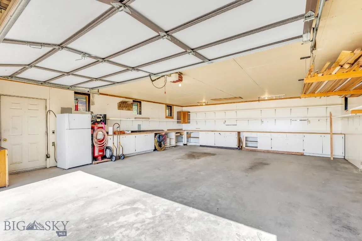 2 Eight Mile Creek Rd, Ennis, Montana 59729, Ennis, Montana 59729, 4 Bedrooms Bedrooms, ,1 BathroomBathrooms,Residential,For Sale,2 Eight Mile Creek Rd, Ennis, Montana 59729,403526