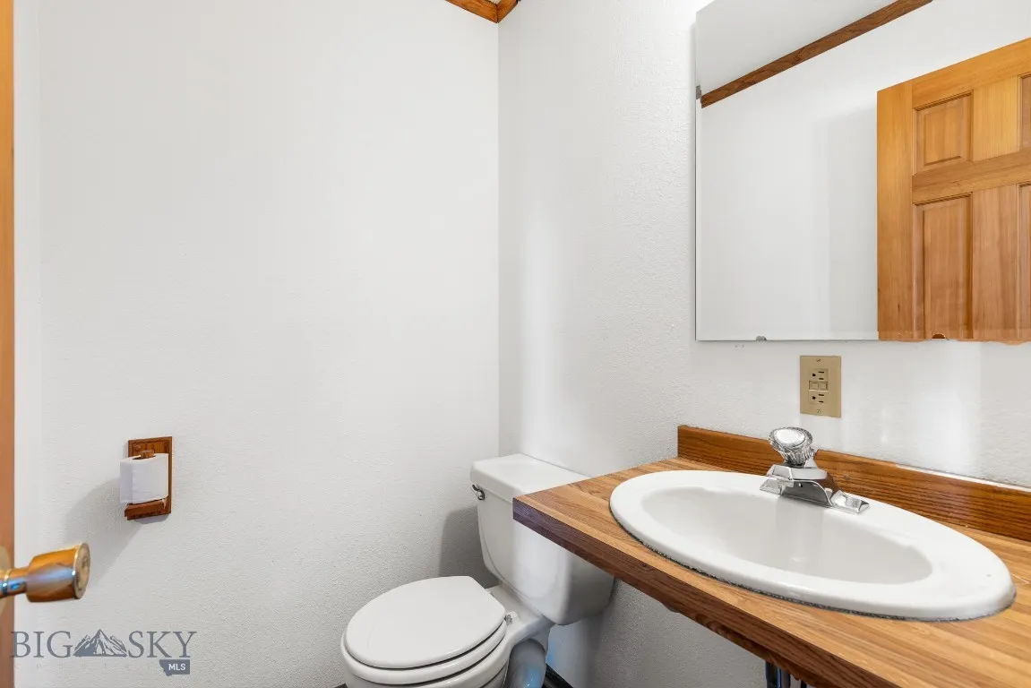 2 Eight Mile Creek Rd, Ennis, Montana 59729, Ennis, Montana 59729, 4 Bedrooms Bedrooms, ,1 BathroomBathrooms,Residential,For Sale,2 Eight Mile Creek Rd, Ennis, Montana 59729,403526