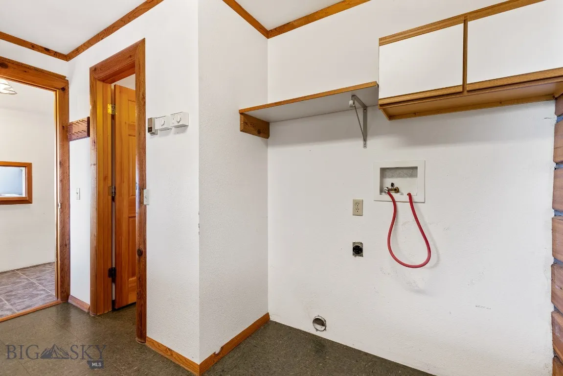 2 Eight Mile Creek Rd, Ennis, Montana 59729, Ennis, Montana 59729, 4 Bedrooms Bedrooms, ,1 BathroomBathrooms,Residential,For Sale,2 Eight Mile Creek Rd, Ennis, Montana 59729,403526