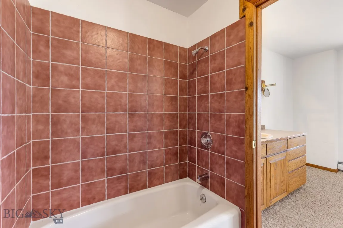 2 Eight Mile Creek Rd, Ennis, Montana 59729, Ennis, Montana 59729, 4 Bedrooms Bedrooms, ,1 BathroomBathrooms,Residential,For Sale,2 Eight Mile Creek Rd, Ennis, Montana 59729,403526