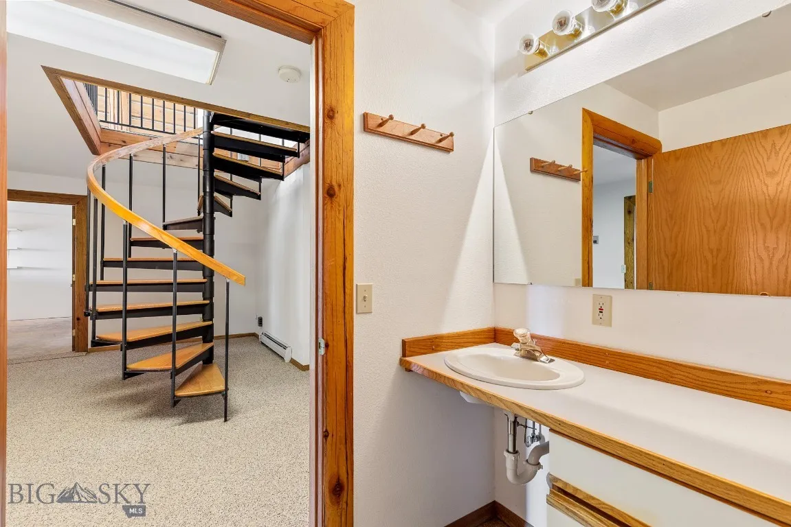 2 Eight Mile Creek Rd, Ennis, Montana 59729, Ennis, Montana 59729, 4 Bedrooms Bedrooms, ,1 BathroomBathrooms,Residential,For Sale,2 Eight Mile Creek Rd, Ennis, Montana 59729,403526