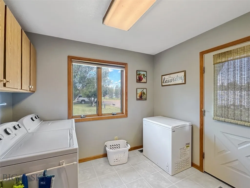 North entry - laundry room
