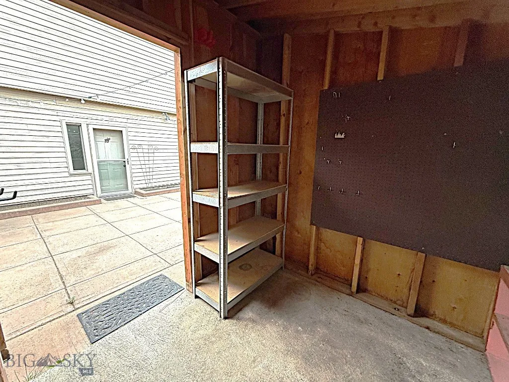 1416 W Gold Street, Butte, Montana 59701, Butte, Montana 59701, 5 Bedrooms Bedrooms, ,2 BathroomsBathrooms,Residential,For Sale,1416 W Gold Street, Butte, Montana 59701,403546