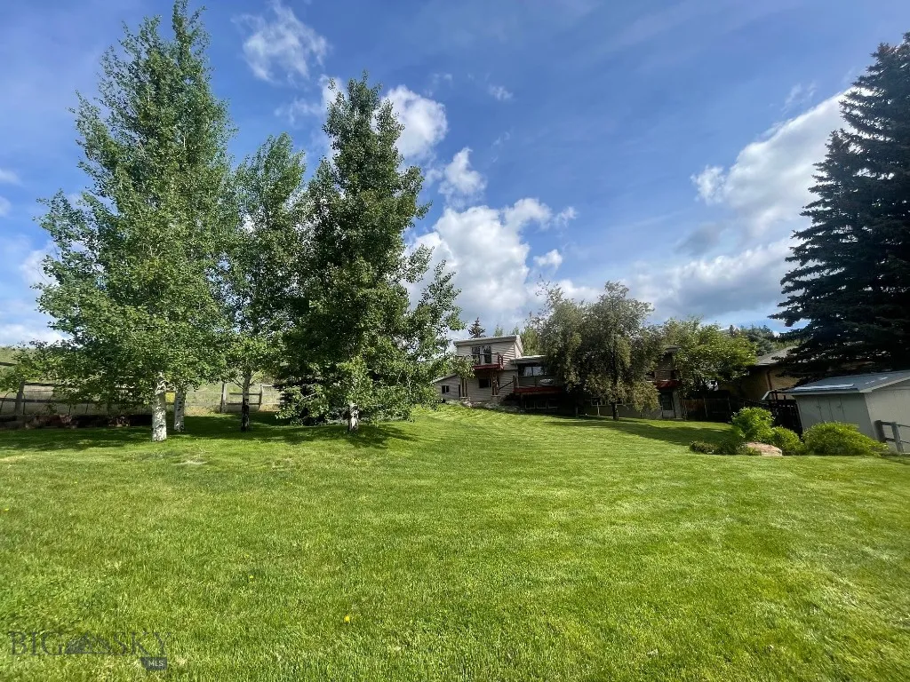 1416 W Gold Street, Butte, Montana 59701, Butte, Montana 59701, 5 Bedrooms Bedrooms, ,2 BathroomsBathrooms,Residential,For Sale,1416 W Gold Street, Butte, Montana 59701,403546