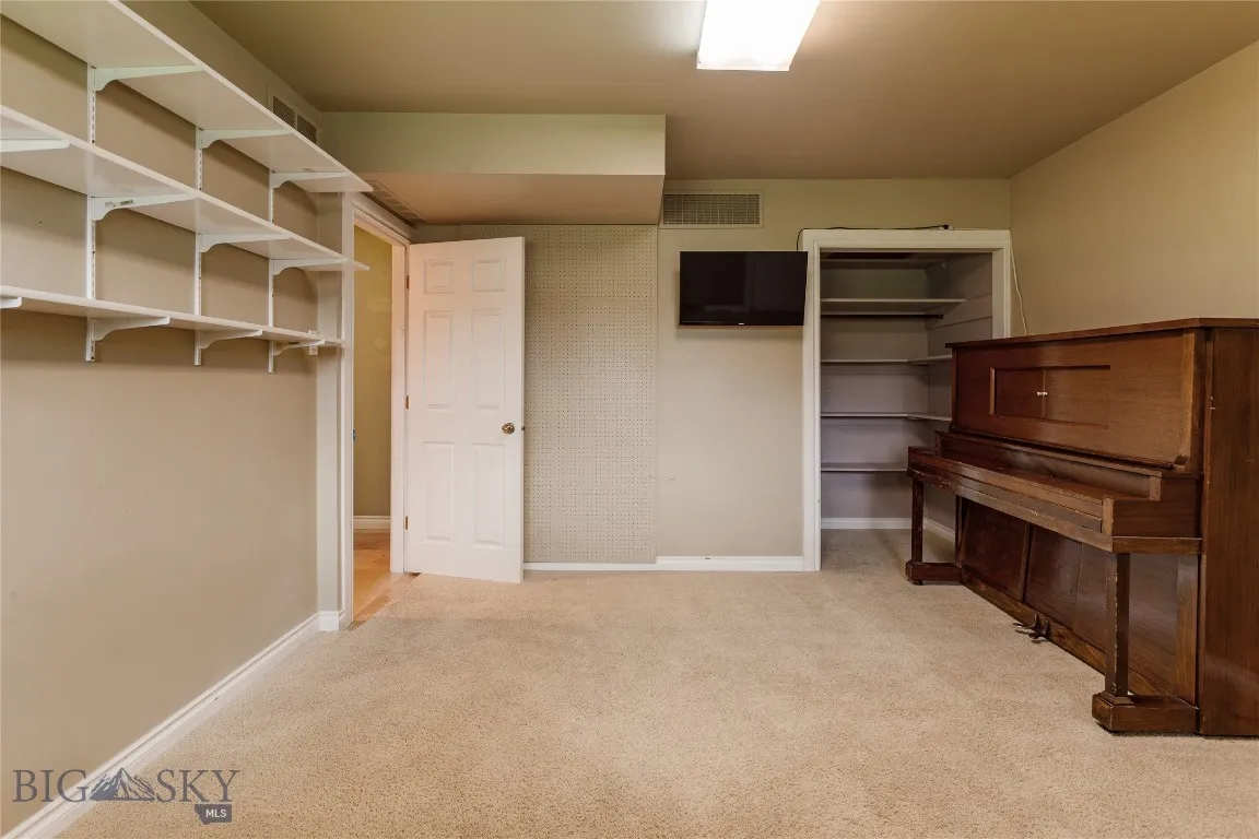 1416 W Gold Street, Butte, Montana 59701, Butte, Montana 59701, 5 Bedrooms Bedrooms, ,2 BathroomsBathrooms,Residential,For Sale,1416 W Gold Street, Butte, Montana 59701,403546