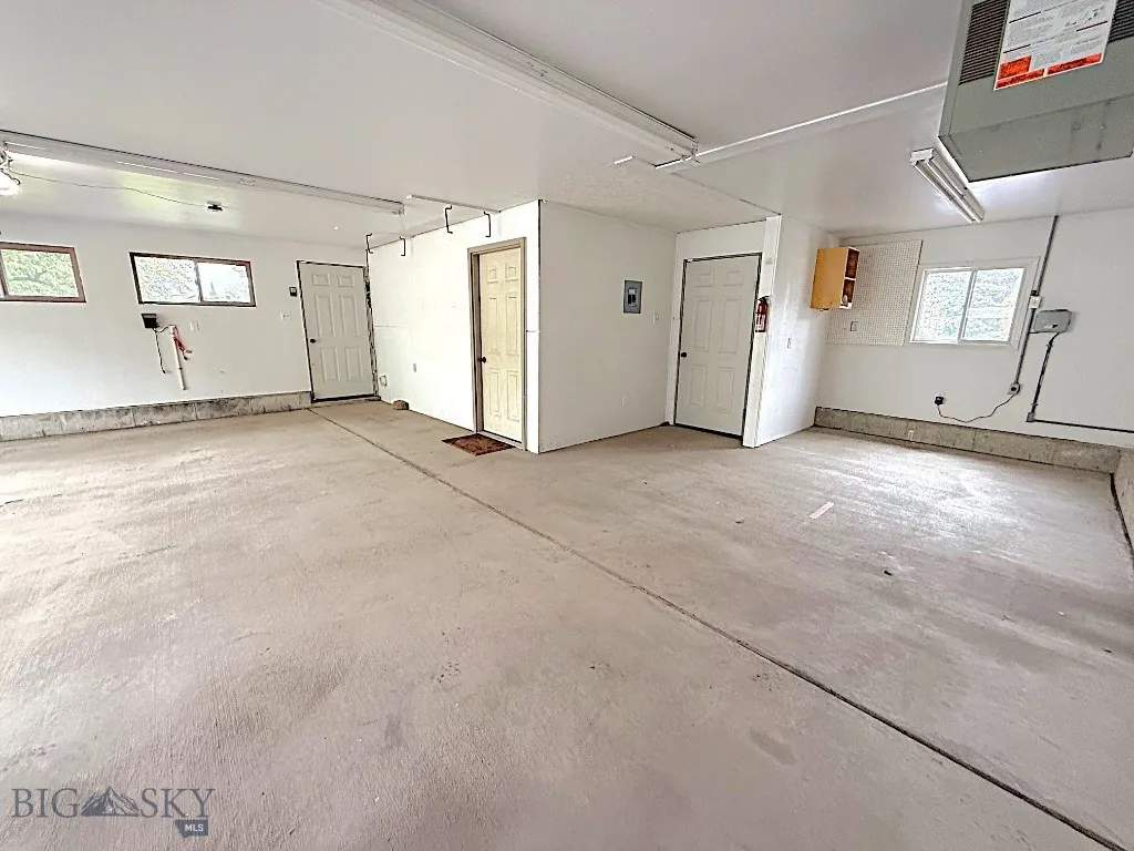 1416 W Gold Street, Butte, Montana 59701, Butte, Montana 59701, 5 Bedrooms Bedrooms, ,2 BathroomsBathrooms,Residential,For Sale,1416 W Gold Street, Butte, Montana 59701,403546