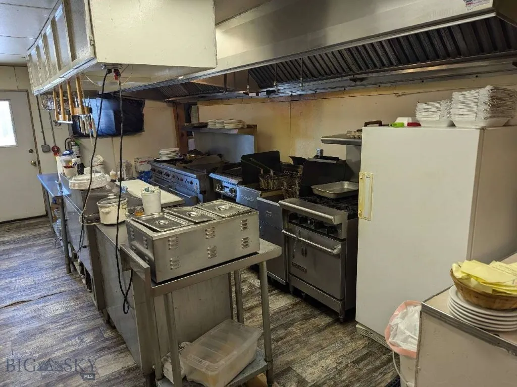 3 N Woodard Avenue, Absarokee, Montana 59001, Absarokee, Montana 59001, ,Commercial Sale,For Sale,3 N Woodard Avenue, Absarokee, Montana 59001,403352