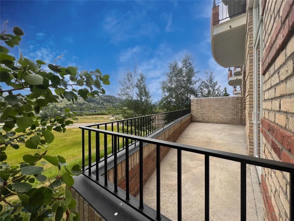 140 Village Crossing Way 1j, Bozeman, Montana 5971, Bozeman, Montana 59715, 2 Bedrooms Bedrooms, ,2 BathroomsBathrooms,Residential,For Sale,140 Village Crossing Way 1j, Bozeman, Montana 5971,403554