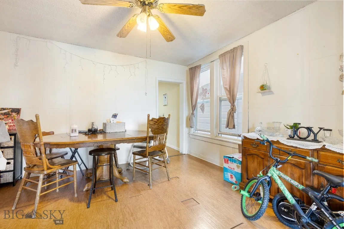 925 W Woolman, Butte, Montana 59701, Butte, Montana 59701, ,Residential Income,For Sale,925 W Woolman, Butte, Montana 59701,0,403644