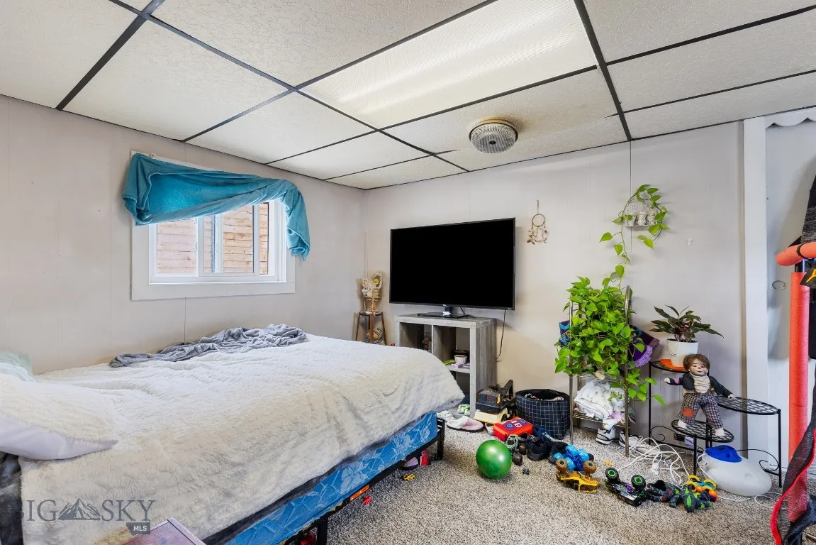 925 W Woolman, Butte, Montana 59701, Butte, Montana 59701, ,Residential Income,For Sale,925 W Woolman, Butte, Montana 59701,0,403644
