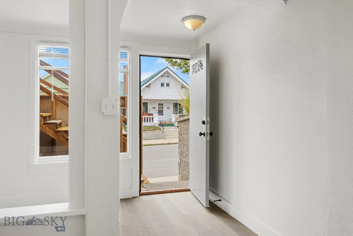 925 W Woolman, Butte, Montana 59701, Butte, Montana 59701, ,Residential Income,For Sale,925 W Woolman, Butte, Montana 59701,0,403644