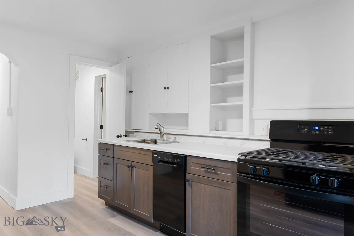 925 W Woolman, Butte, Montana 59701, Butte, Montana 59701, ,Residential Income,For Sale,925 W Woolman, Butte, Montana 59701,0,403644