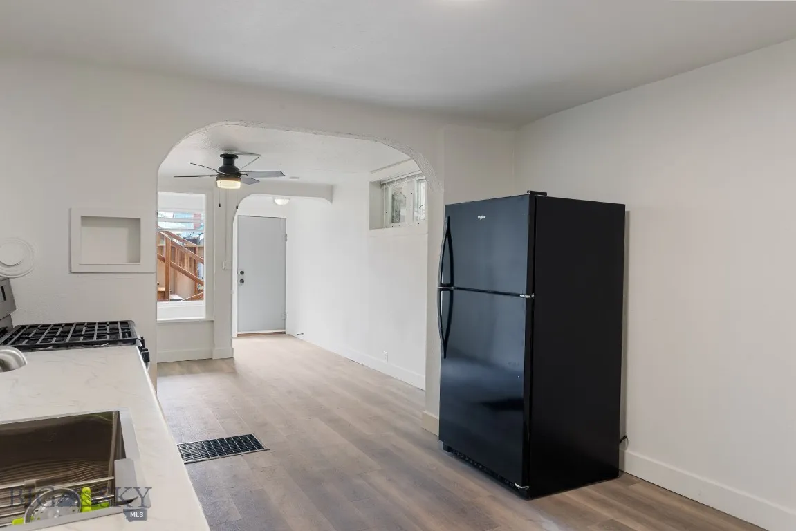 925 W Woolman, Butte, Montana 59701, Butte, Montana 59701, ,Residential Income,For Sale,925 W Woolman, Butte, Montana 59701,0,403644