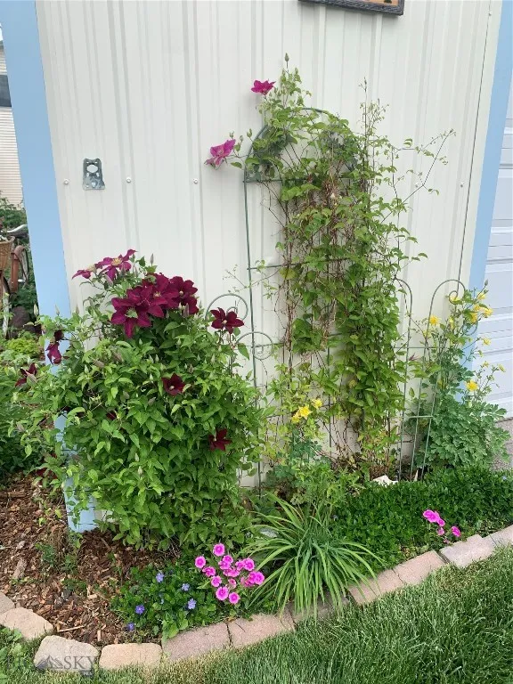 411 S 12th Street, Livingston, Montana 59047, Livingston, Montana 59047, 4 Bedrooms Bedrooms, ,1 BathroomBathrooms,Residential,For Sale,411 S 12th Street, Livingston, Montana 59047,403538