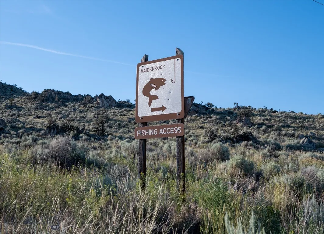 Maidenrock Fishing Access - Hundred yards from property.