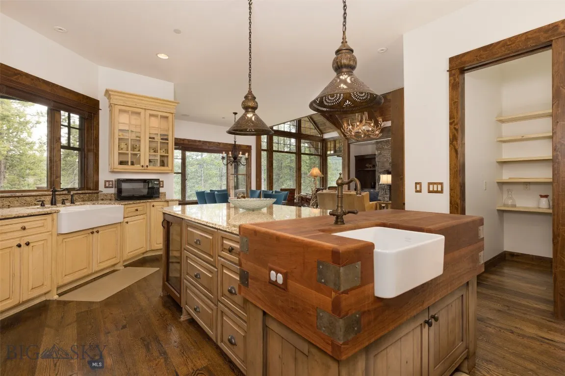 Kitchen Island