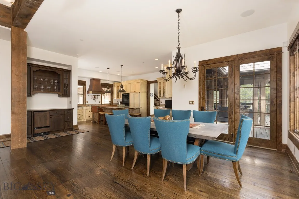 Dining Room & Kitchen