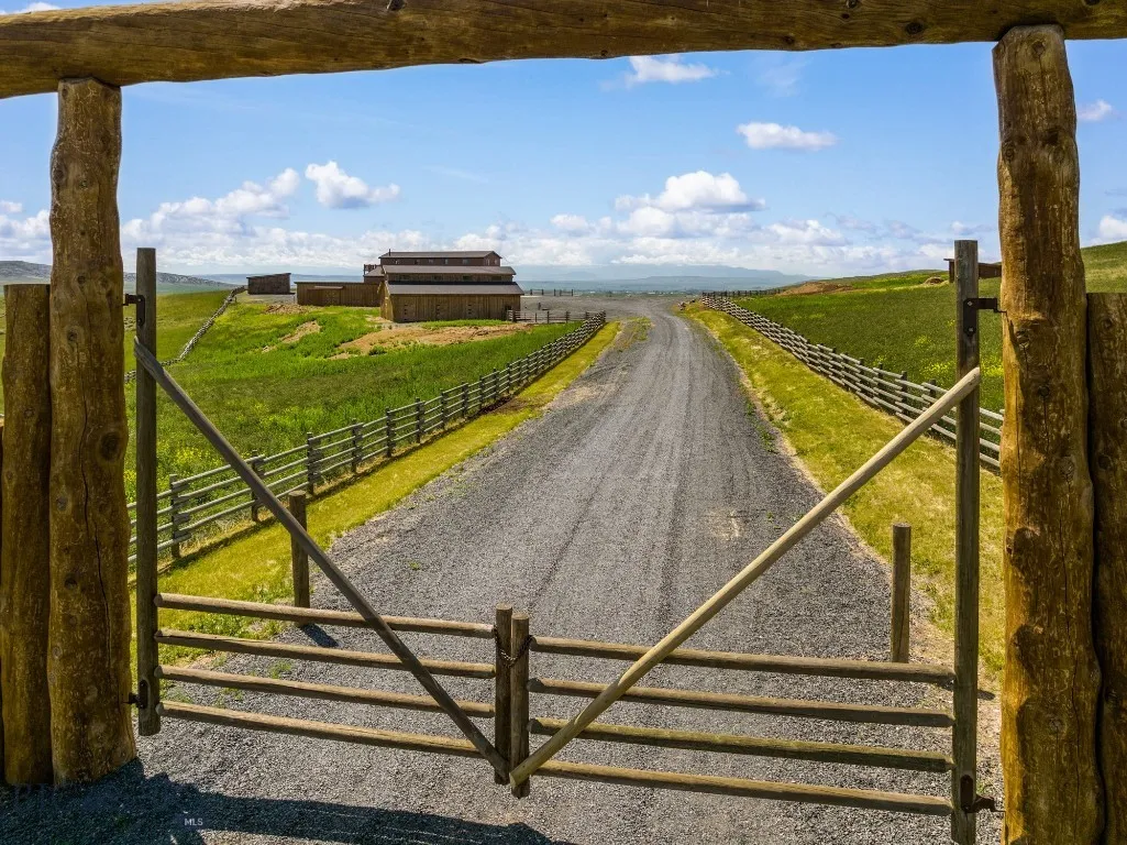 26 Dalesview, Three Forks, Montana 59752, Three Forks, Montana 59752, 3 Bedrooms Bedrooms, ,Residential,For Sale,26 Dalesview, Three Forks, Montana 59752,403657