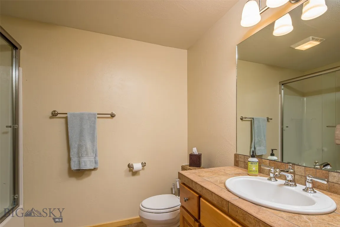 70 Lake Shore Drive 3, West Yellowstone, Montana 5, West Yellowstone, Montana 59758, 3 Bedrooms Bedrooms, ,4 BathroomsBathrooms,Residential,For Sale,70 Lake Shore Drive 3, West Yellowstone, Montana 5,403583