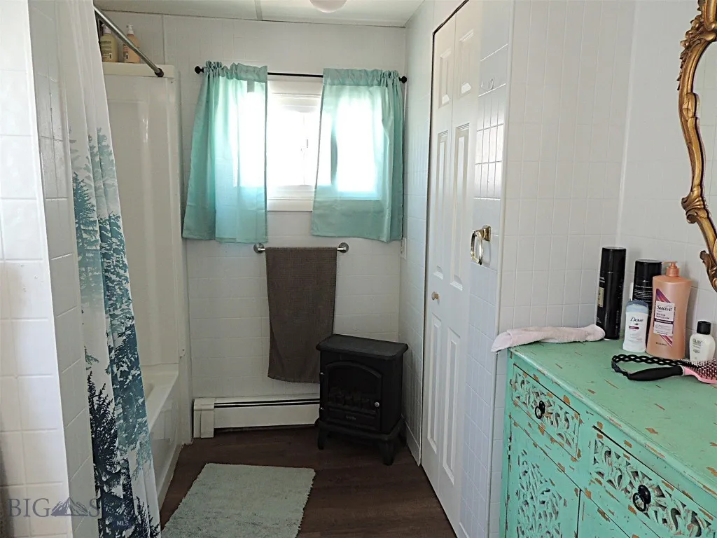 413 & 415 E 4th Street, Anaconda, Montana 5971, Anaconda, Montana 59711, 3 Bedrooms Bedrooms, ,1 BathroomBathrooms,Residential,For Sale,413 & 415 E 4th Street, Anaconda, Montana 5971,403734