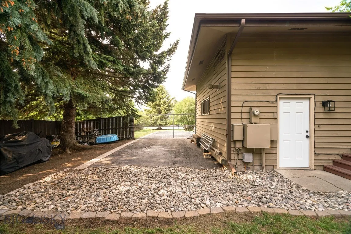 8472 Wagon Boss Road, Bozeman, Montana 59715, Bozeman, Montana 59715, 4 Bedrooms Bedrooms, ,2 BathroomsBathrooms,Residential,For Sale,8472 Wagon Boss Road, Bozeman, Montana 59715,403496