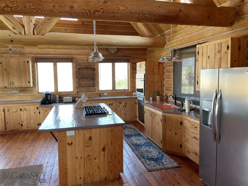18 White Rock Lane, Whitehall, Montana 59759, Whitehall, Montana 59759, 3 Bedrooms Bedrooms, ,2 BathroomsBathrooms,Residential,For Sale,18 White Rock Lane, Whitehall, Montana 59759,403744