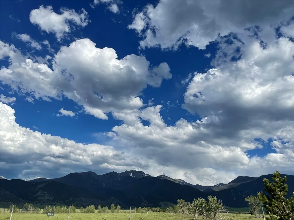 18 White Rock Lane, Whitehall, Montana 59759, Whitehall, Montana 59759, 3 Bedrooms Bedrooms, ,2 BathroomsBathrooms,Residential,For Sale,18 White Rock Lane, Whitehall, Montana 59759,403744