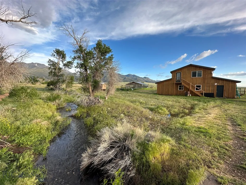 18 White Rock Lane, Whitehall, Montana 59759, Whitehall, Montana 59759, 3 Bedrooms Bedrooms, ,2 BathroomsBathrooms,Residential,For Sale,18 White Rock Lane, Whitehall, Montana 59759,403744
