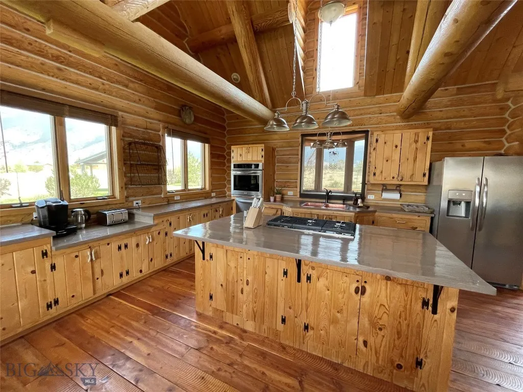 18 White Rock Lane, Whitehall, Montana 59759, Whitehall, Montana 59759, 3 Bedrooms Bedrooms, ,2 BathroomsBathrooms,Residential,For Sale,18 White Rock Lane, Whitehall, Montana 59759,403744