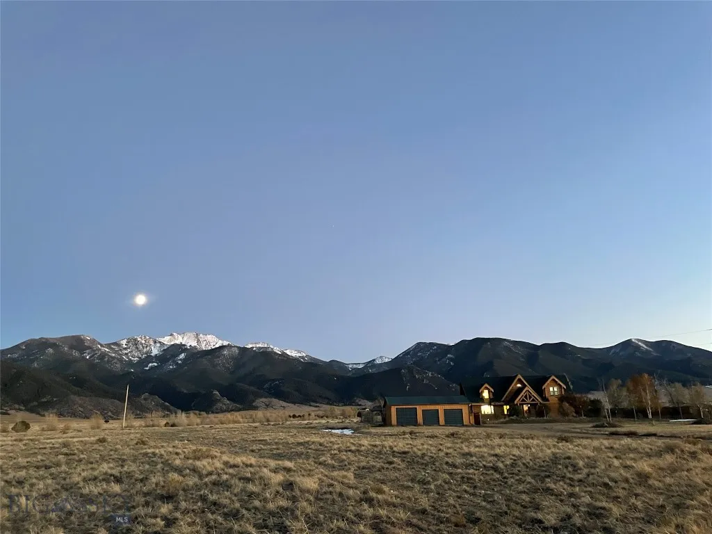 18 White Rock Lane, Whitehall, Montana 59759, Whitehall, Montana 59759, 3 Bedrooms Bedrooms, ,2 BathroomsBathrooms,Residential,For Sale,18 White Rock Lane, Whitehall, Montana 59759,403744