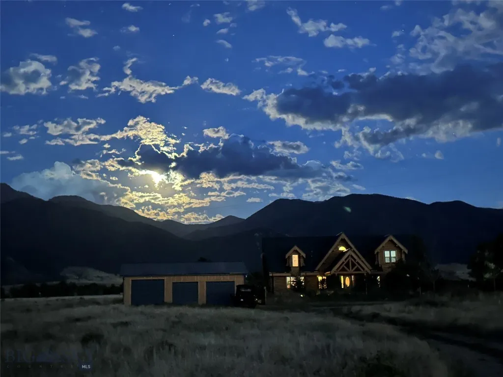 18 White Rock Lane, Whitehall, Montana 59759, Whitehall, Montana 59759, 3 Bedrooms Bedrooms, ,2 BathroomsBathrooms,Residential,For Sale,18 White Rock Lane, Whitehall, Montana 59759,403744