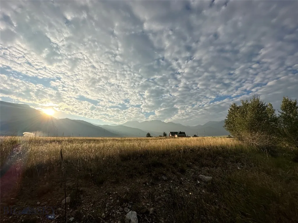 18 White Rock Lane, Whitehall, Montana 59759, Whitehall, Montana 59759, 3 Bedrooms Bedrooms, ,2 BathroomsBathrooms,Residential,For Sale,18 White Rock Lane, Whitehall, Montana 59759,403744