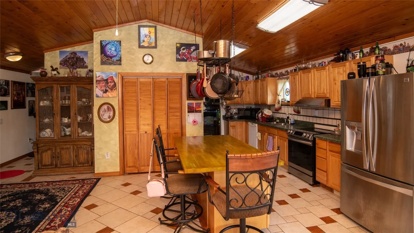 65 Indian Rings Road, Big Timber, Montana 59011, Big Timber, Montana 59011, 4 Bedrooms Bedrooms, ,2 BathroomsBathrooms,Residential,For Sale,65 Indian Rings Road, Big Timber, Montana 59011,403651