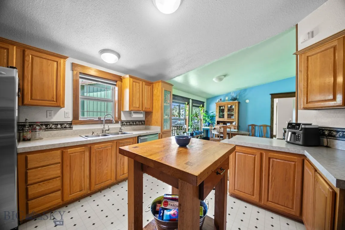 3400 Magenta Road, Bozeman, Montana 59718, Bozeman, Montana 59718, 4 Bedrooms Bedrooms, ,2 BathroomsBathrooms,Residential,For Sale,3400 Magenta Road, Bozeman, Montana 59718,0,403705