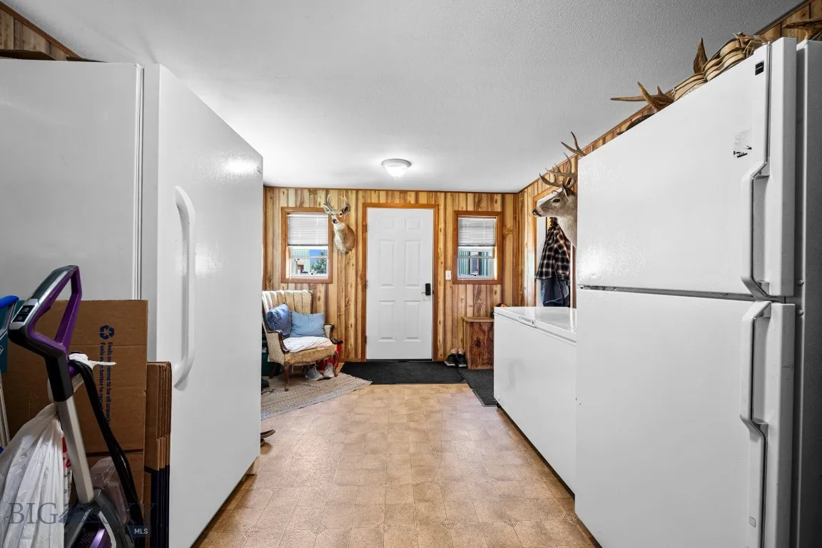 3400 Magenta Road, Bozeman, Montana 59718, Bozeman, Montana 59718, 4 Bedrooms Bedrooms, ,2 BathroomsBathrooms,Residential,For Sale,3400 Magenta Road, Bozeman, Montana 59718,0,403705