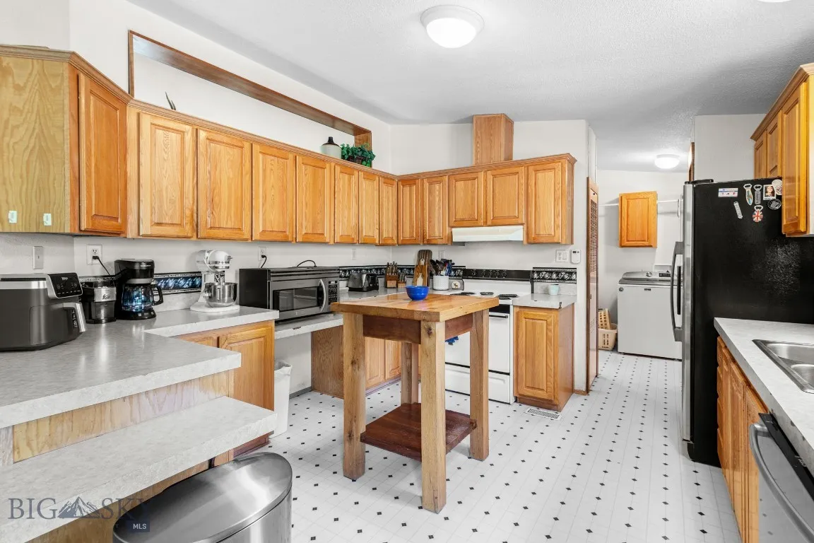 3400 Magenta Road, Bozeman, Montana 59718, Bozeman, Montana 59718, 4 Bedrooms Bedrooms, ,2 BathroomsBathrooms,Residential,For Sale,3400 Magenta Road, Bozeman, Montana 59718,0,403705