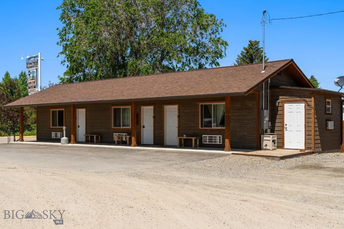 325 S Main Street, Twin Bridges, Montana 59754, Twin Bridges, Montana 59754, ,Commercial Sale,For Sale,325 S Main Street, Twin Bridges, Montana 59754,0,403778