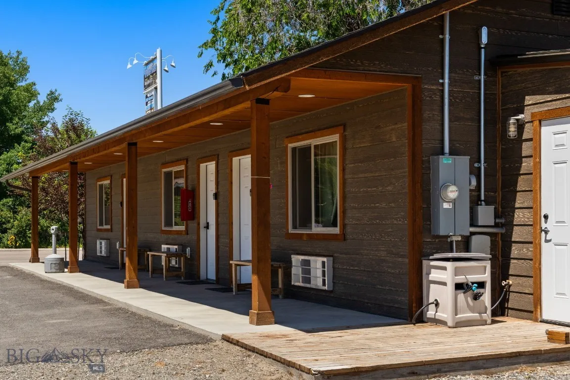 325 S Main Street, Twin Bridges, Montana 59754, Twin Bridges, Montana 59754, ,Commercial Sale,For Sale,325 S Main Street, Twin Bridges, Montana 59754,0,403778