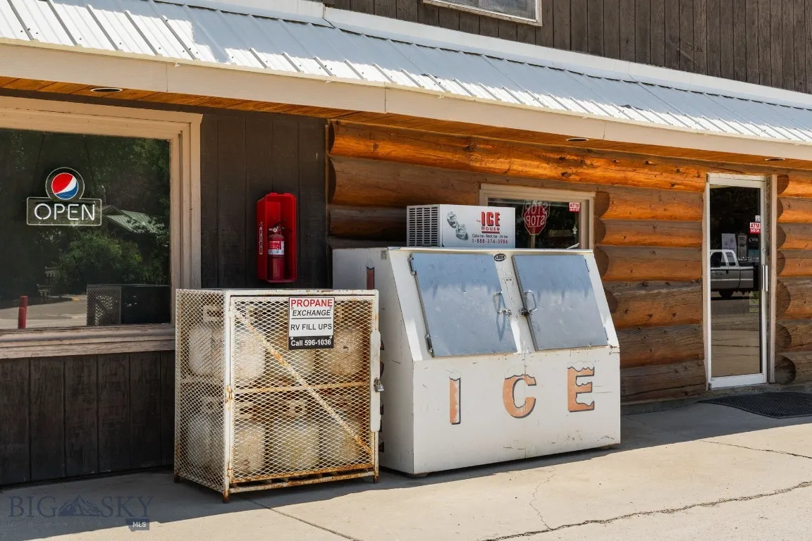 325 S Main Street, Twin Bridges, Montana 59754, Twin Bridges, Montana 59754, ,Commercial Sale,For Sale,325 S Main Street, Twin Bridges, Montana 59754,0,403778