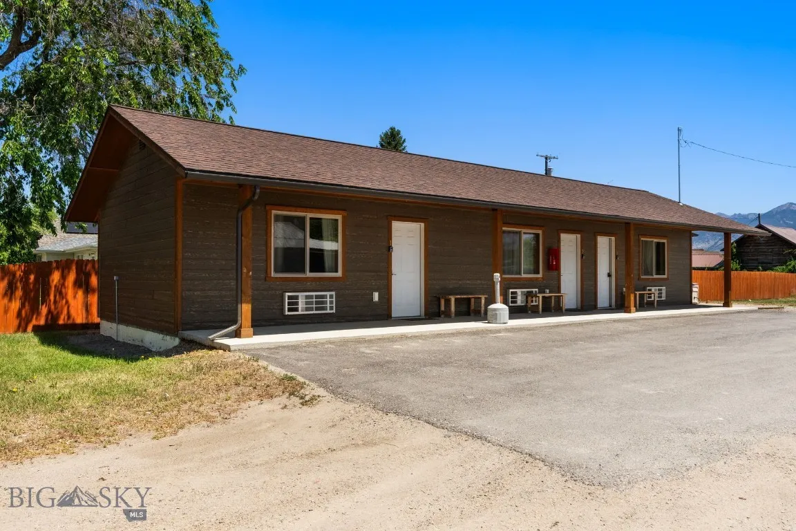 325 S Main Street, Twin Bridges, Montana 59754, Twin Bridges, Montana 59754, ,Commercial Sale,For Sale,325 S Main Street, Twin Bridges, Montana 59754,0,403778