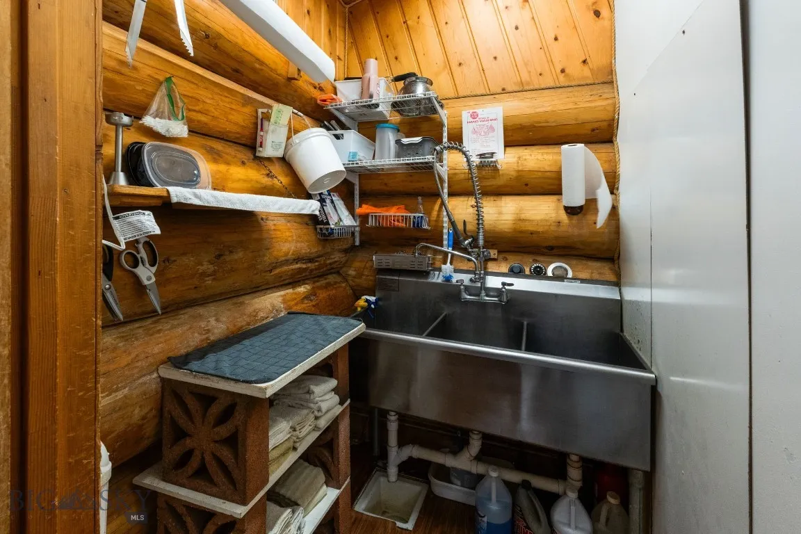 325 S Main Street, Twin Bridges, Montana 59754, Twin Bridges, Montana 59754, ,Commercial Sale,For Sale,325 S Main Street, Twin Bridges, Montana 59754,0,403778