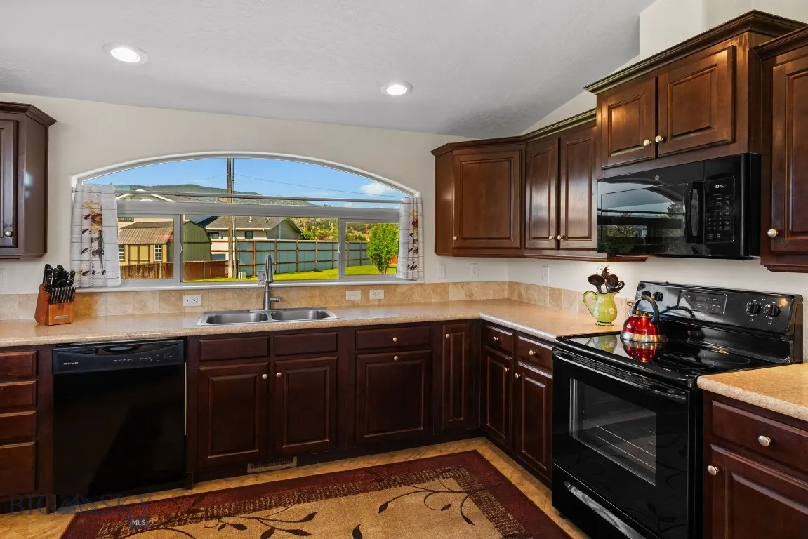 201 N Jackson Street, Boulder, Montana 59632, Boulder, Montana 59632, 3 Bedrooms Bedrooms, ,2 BathroomsBathrooms,Residential,For Sale,201 N Jackson Street, Boulder, Montana 59632,403737