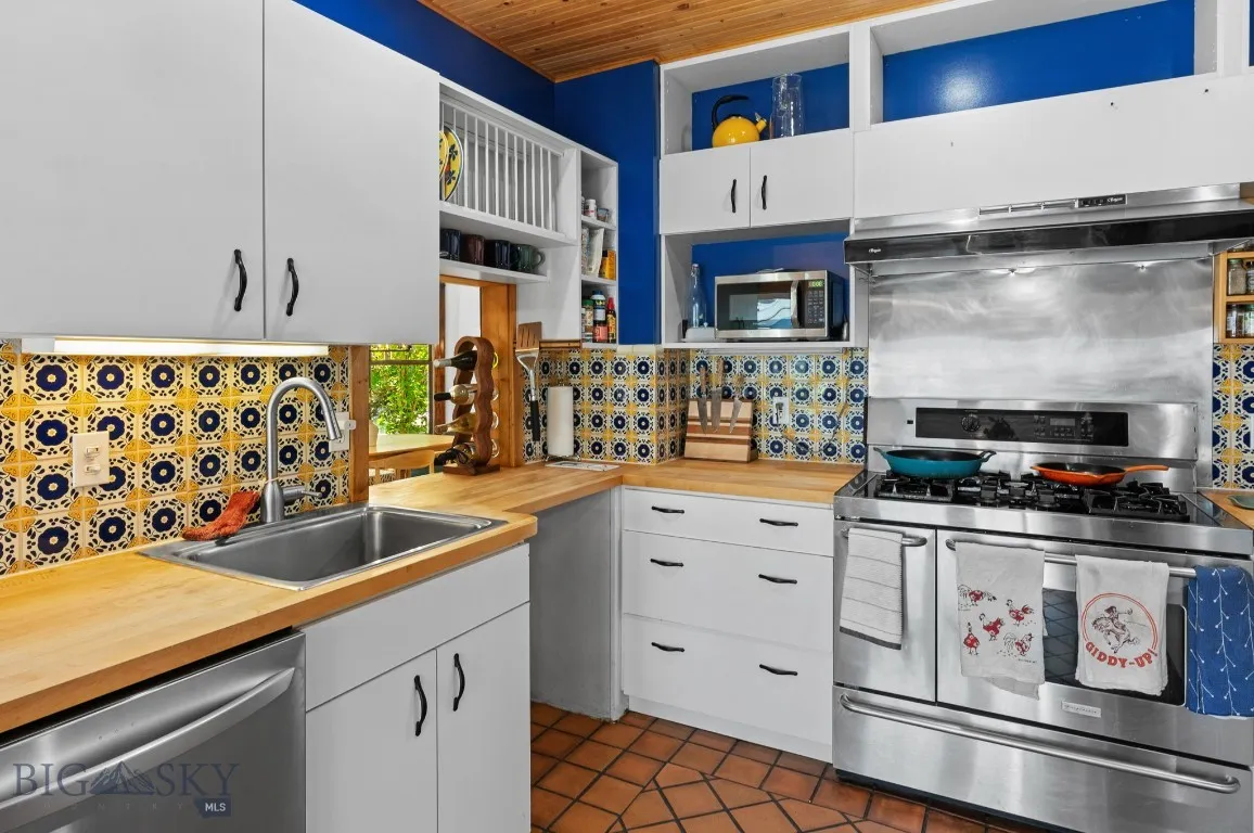 216 S 3rd Avenue, Bozeman, Montana 59715, Bozeman, Montana 59715, 3 Bedrooms Bedrooms, ,1 BathroomBathrooms,Residential,For Sale,216 S 3rd Avenue, Bozeman, Montana 59715,403610