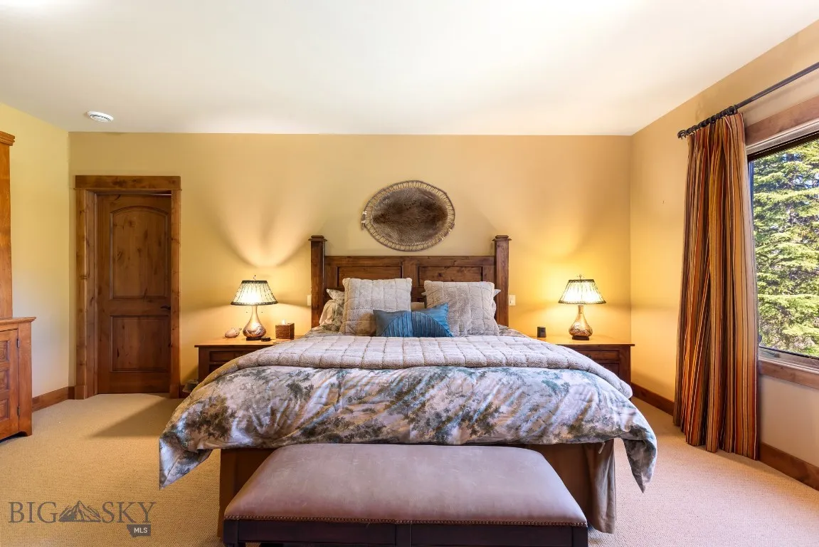 Lower level second ensuite bedroom 1