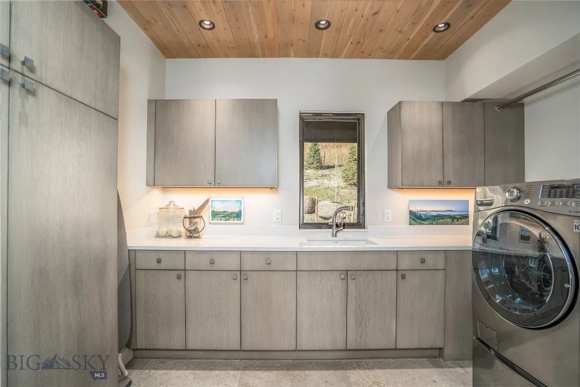 225 Alpen Strasse Street, Bozeman, Montana 59715, Bozeman, Montana 59715, 4 Bedrooms Bedrooms, ,3 BathroomsBathrooms,Residential,For Sale,225 Alpen Strasse Street, Bozeman, Montana 59715,402058