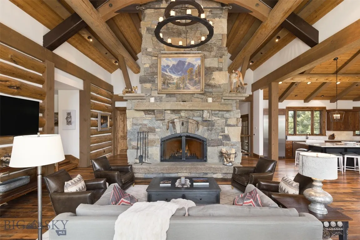 Gorgeous Vaulted Ceiling Living Room