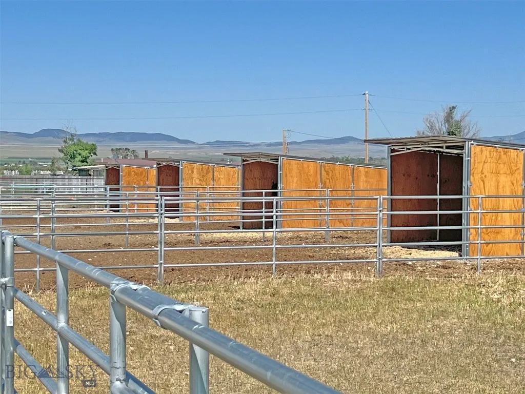 143 Aurora Lane, Dillon, Montana 59725, Dillon, Montana 59725, 2 Bedrooms Bedrooms, ,1 BathroomBathrooms,Residential,For Sale,143 Aurora Lane, Dillon, Montana 59725,403814
