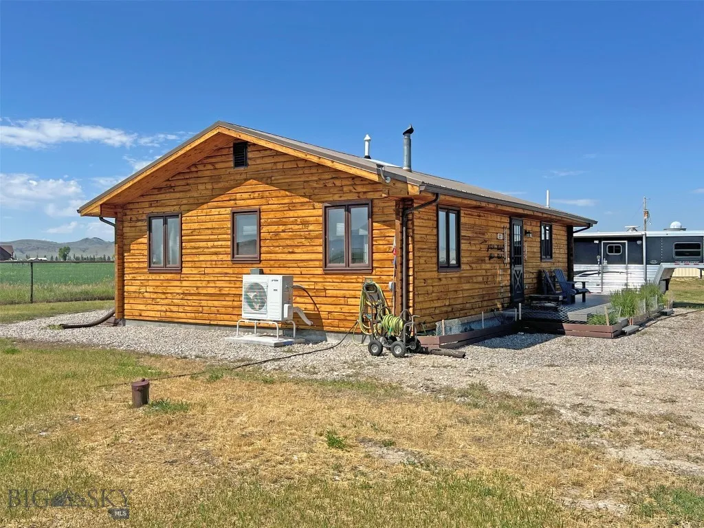 143 Aurora Lane, Dillon, Montana 59725, Dillon, Montana 59725, 2 Bedrooms Bedrooms, ,1 BathroomBathrooms,Residential,For Sale,143 Aurora Lane, Dillon, Montana 59725,403814